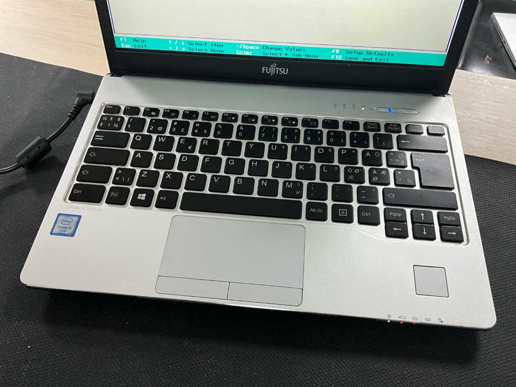 最大半額 FUJITSU LIFEBOOK S936 - PC/タブレット