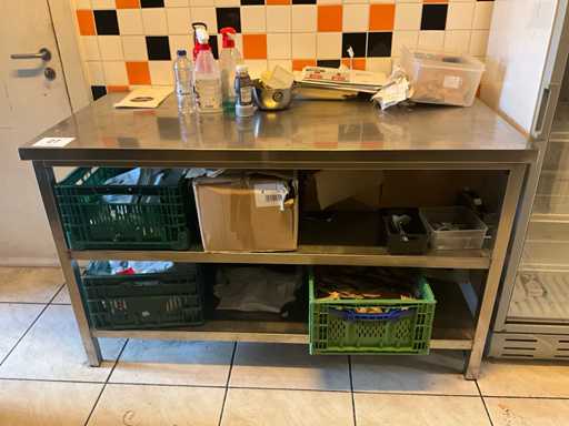 Table de travail en acier inoxydable