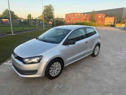 VOLKSWAGEN - 2010 - POLO - PASSENGER CAR - Car