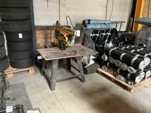 Scie à bras radial Dewalt DW721