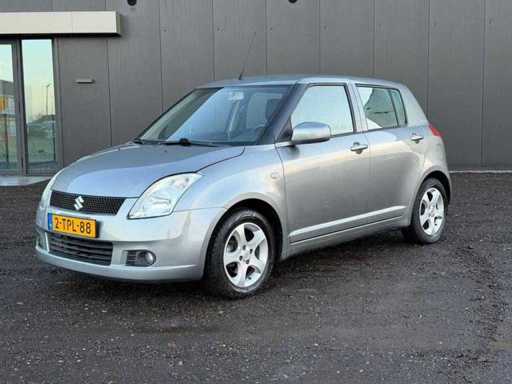 Suzuki - Swift - 1.3 GLS - Car - 2006|2-TPL-88|IAW
