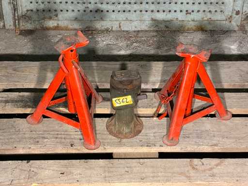 Wagenheber_und_Böcke_3