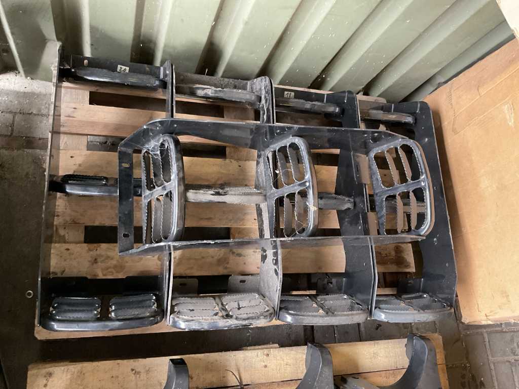 Schody kabiny Massey Ferguson prawe (5x)