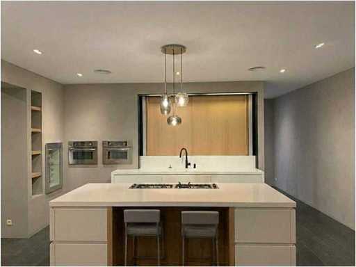 Verlo - Showroomkeuken met kookplaat