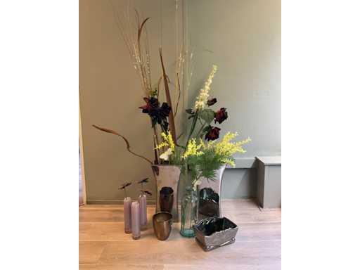 Wazony i sztuczne kwiaty (8x)