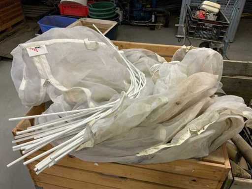 Pallet met diverse Howitec Kweektenten