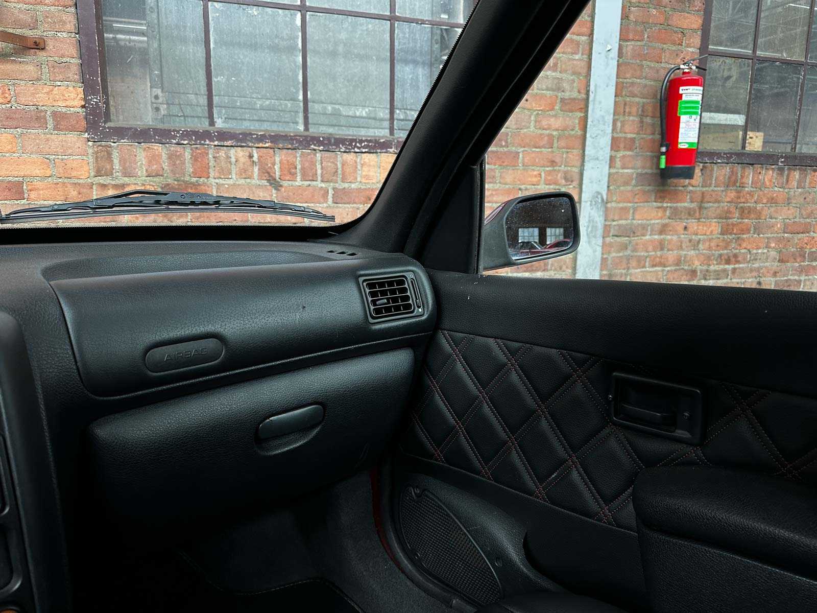 Peugeot 106 GTI 1*nfx 1.6-16V Sport 118pk 1996 (Origineel-NL), PT-FR-96