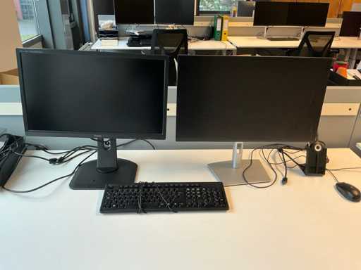 47 monitors with 19 docking stations