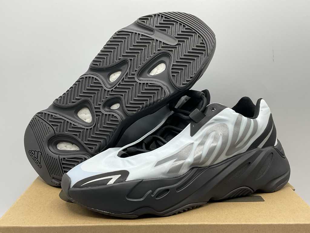 Adidas Yeezy Boost 700 MNVN Blue Tint Sneakers 39 1/3