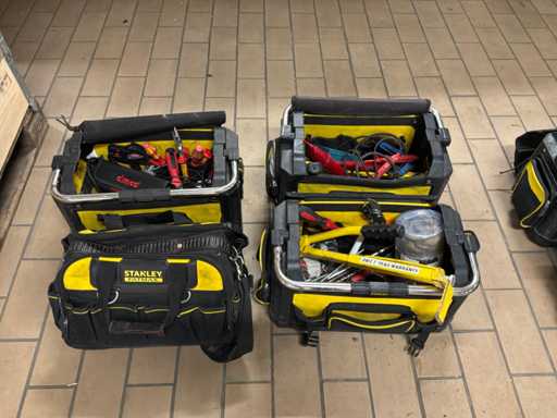 Stanley-Koffer mit verschiedenen Werkzeugen (4x)