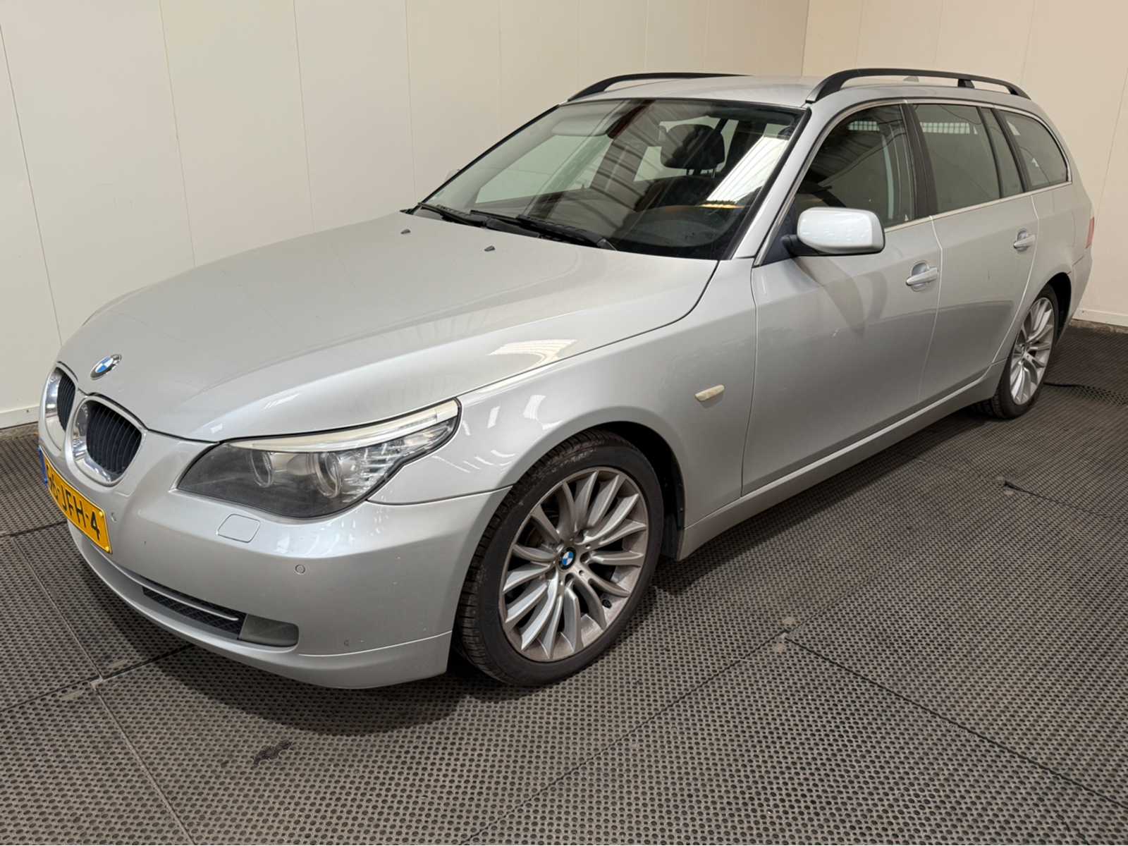 Bmw – 5-serie – Touring – 520i – Passenger car – 2009