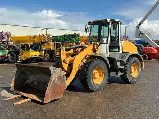 2006 Liebherr L-514 Shovel