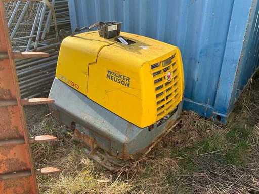 Compactor de plăci Wacker Neuson DPU130