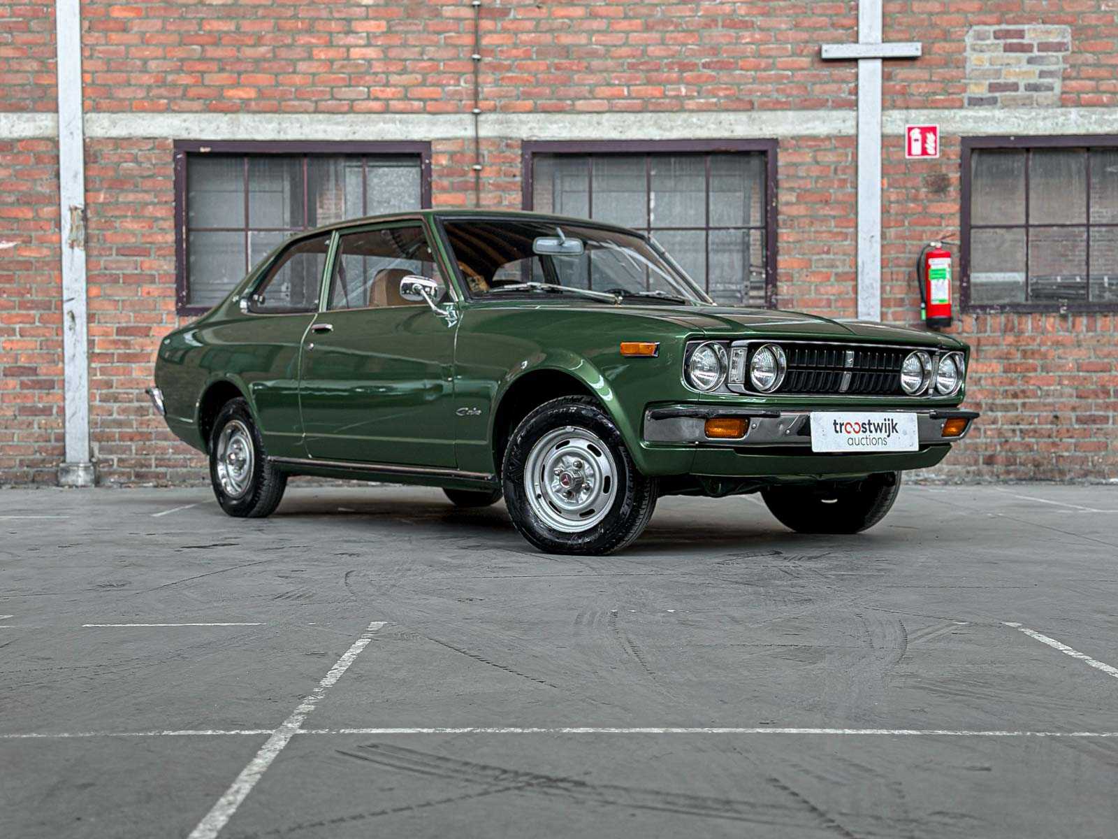 Toyota Carina 1.6 de Luxe 75pk 1976, 98-JU-66