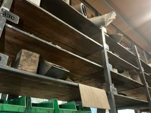 Partia materiałów instalacyjnych i inne