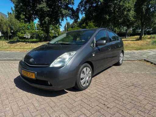 Toyota Prius 1.5 VVT-i Tech Ed. 17-TK-SH