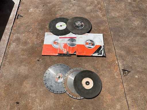Grinding wheel (8x)