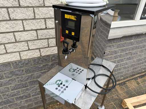 Bufalo inutilizzato - Acqua calda - dispenser di acqua calda