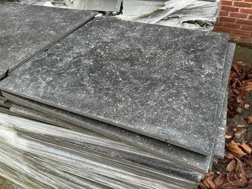 Ceramiczne płytki z niebieskiego kamienia (260x)