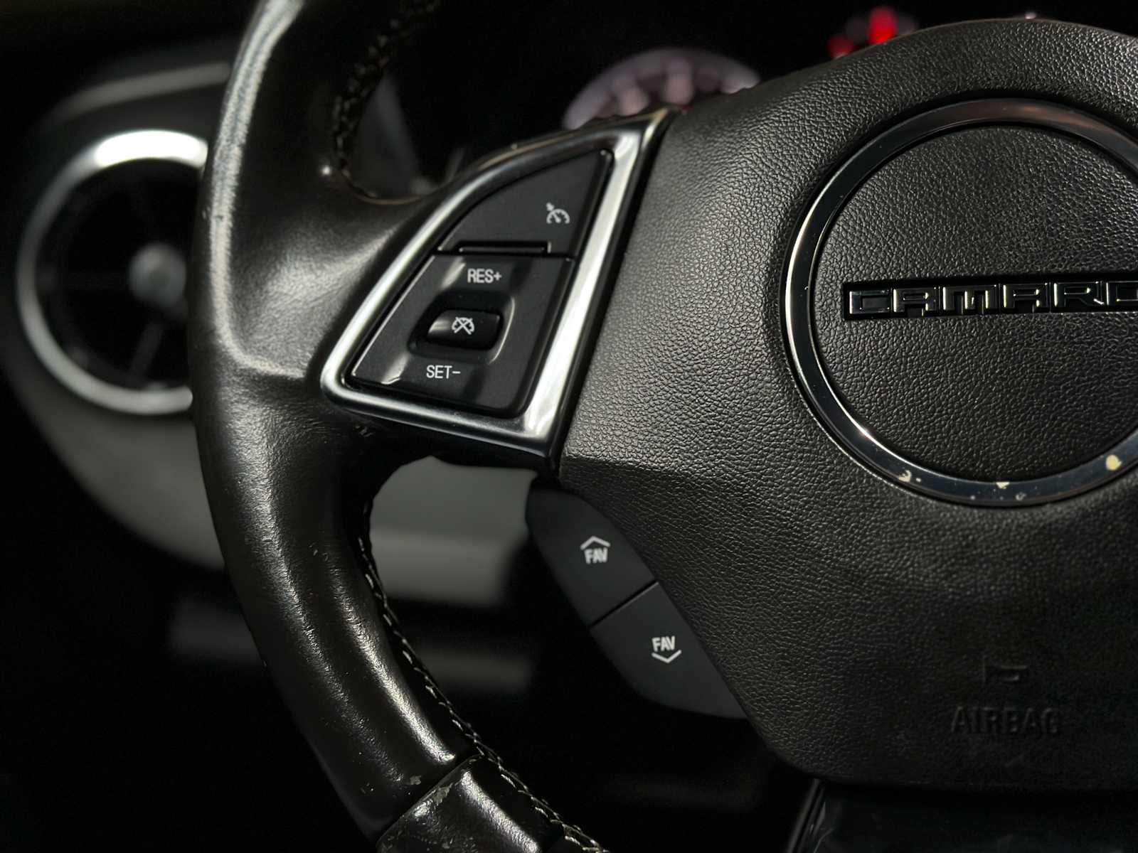 Chevrolet Camaro 1LT 2.0L I4 F DOHC 16V 275pk 2017