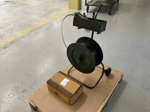 Aparat de legare cu cărucior și curea de plastic