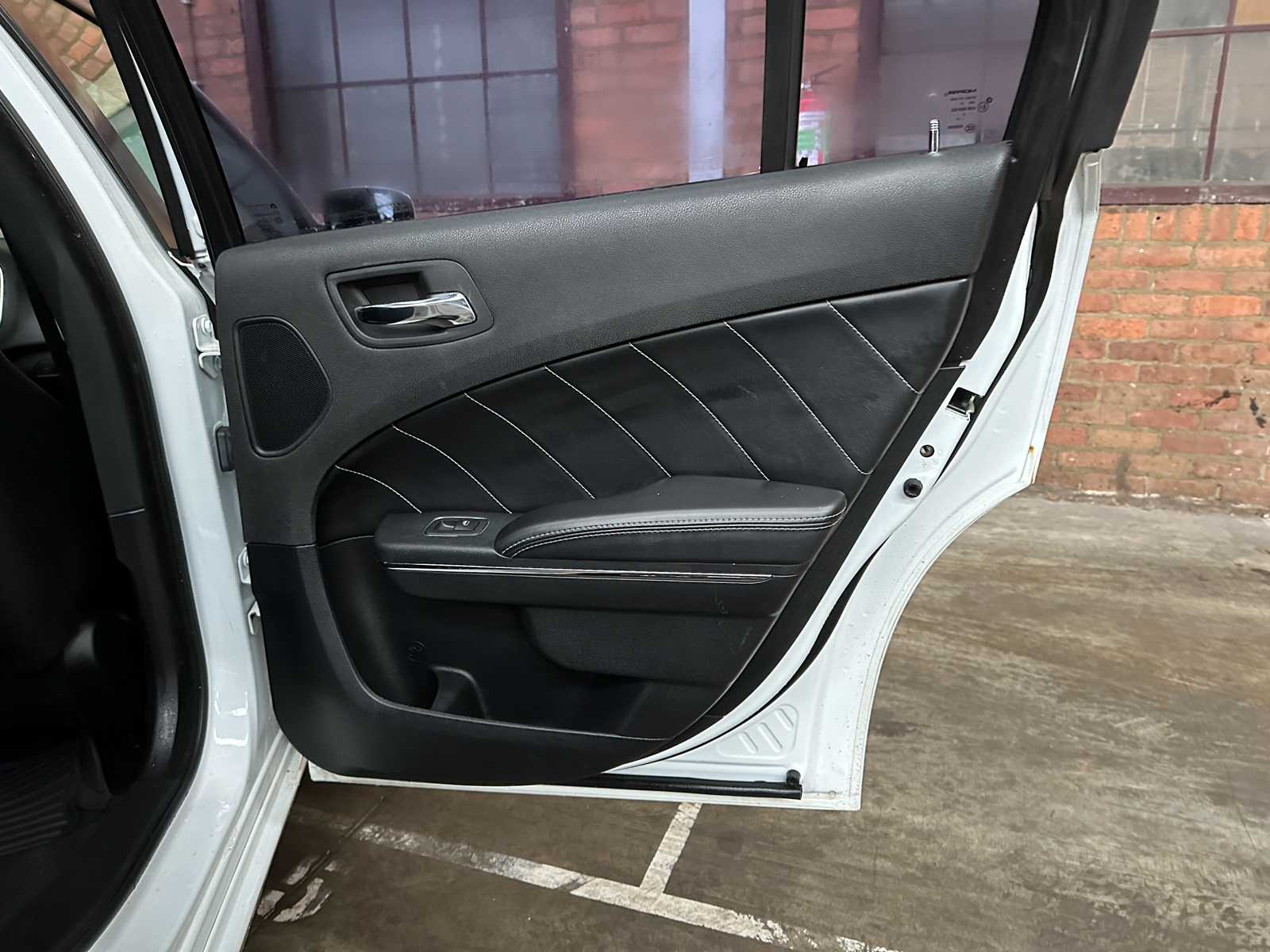 Dodge Charger RT HEMI 5.7 V8 375pk 2013