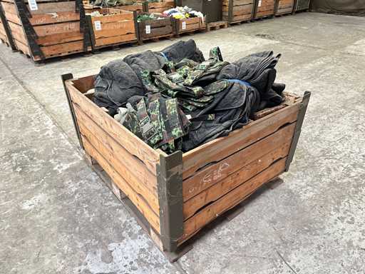 C?ptu?eli pentru petreceri ?i echipamente Flecktarn