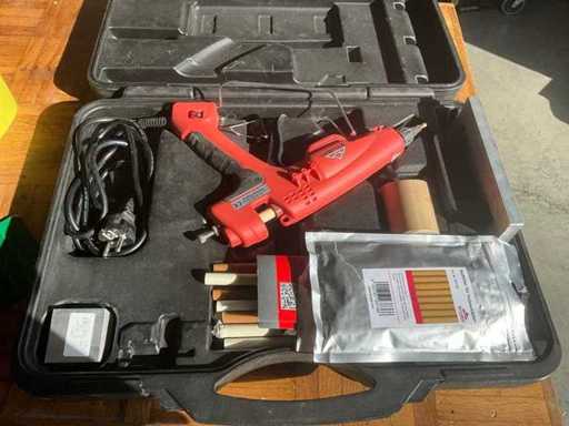 Stubai WoodRepair Set con un gran suministro de materiales