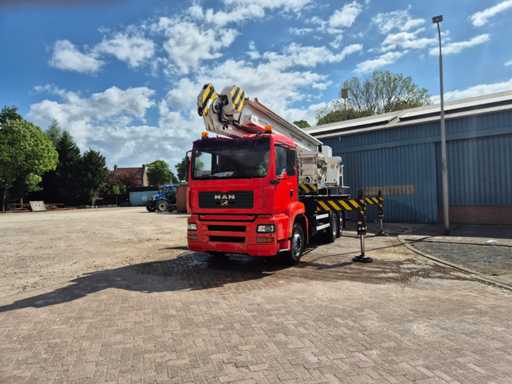 Bronto - 2004 - skylift 28m-2ti hylift - Autohoogwerker