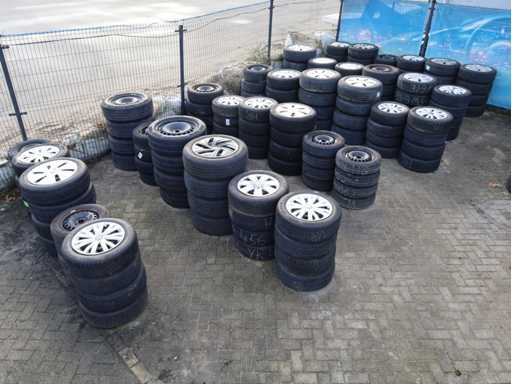 35 Sets Stalen Velgen met banden 