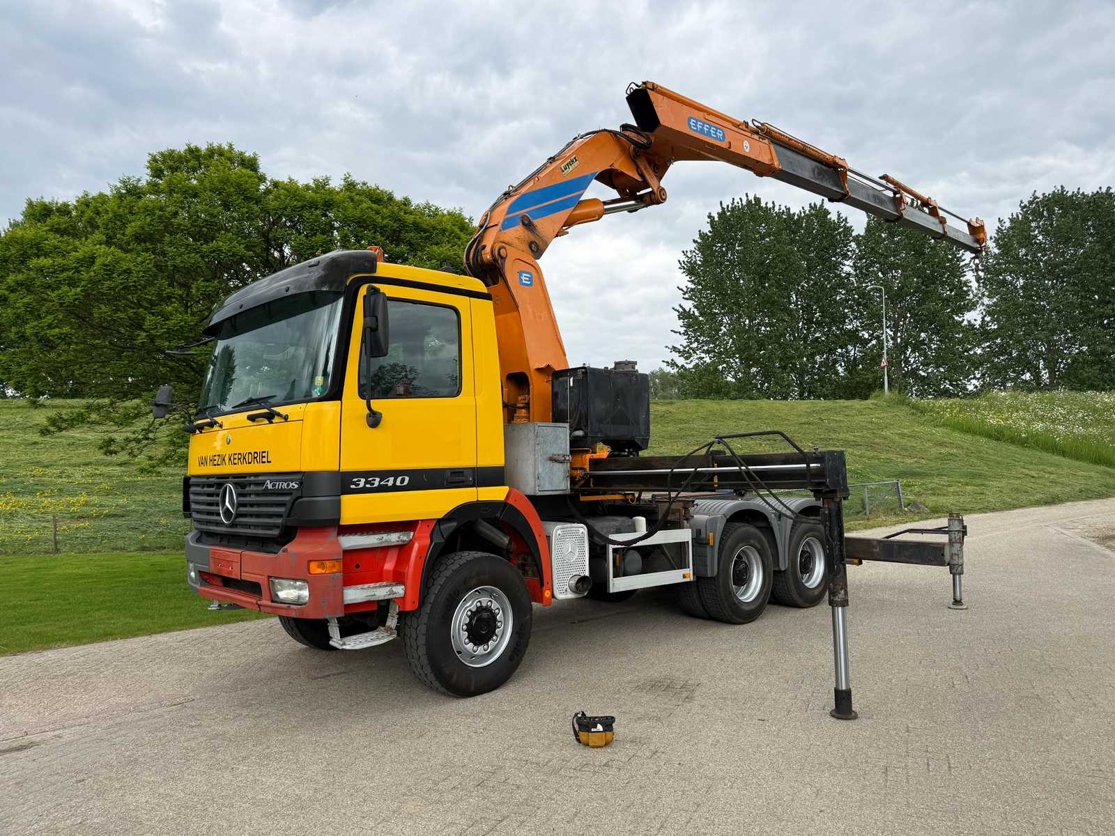 2001 Mercedes-Benz Actros 6X6 Truck