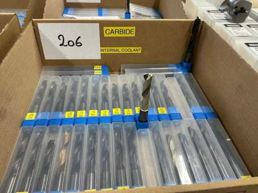 Solid carbide drill bit with internal cooling holes (36x)