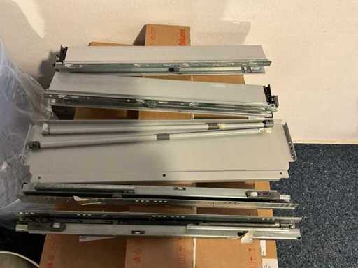3 x Tandembox hellgrau 378.500 05-01 leicht gebraucht Box + Schiene + Rückwand