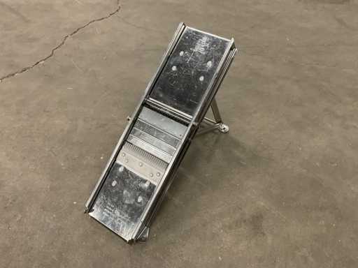 ?ród?o: Coucke, mandolina ze stali nierdzewnej