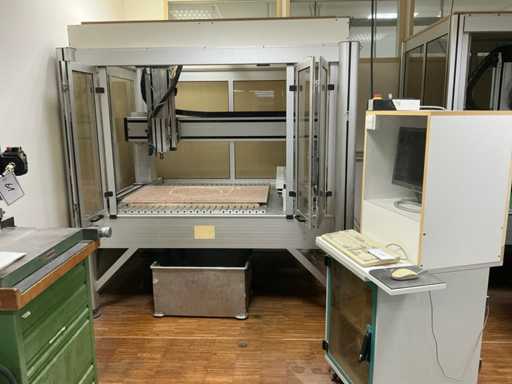 Fraiseuse CNC Mies