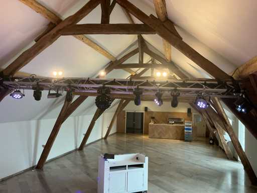 Pont en treillis avec installation légère