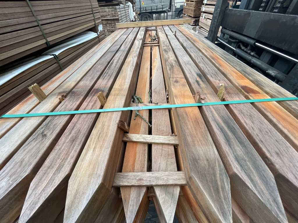 Copiati stalpi din lemn de esenta tare planuiti 65x65mm, lungime 245cm (58x)