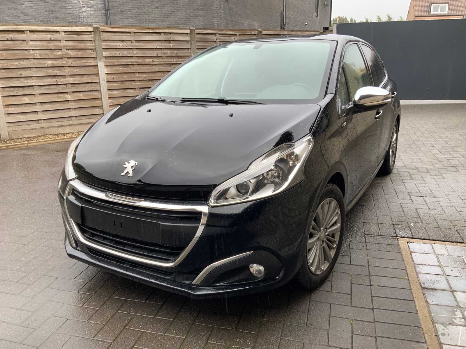 2017 Peugeot 208 C – Hatchback