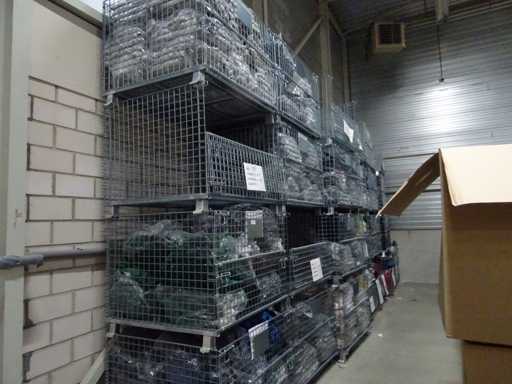 Mesh container with content (25x)