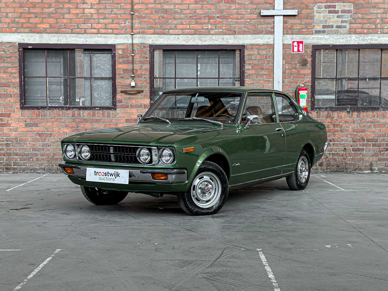 Toyota Carina 1.6 de Luxe 75pk 1976, 98-JU-66