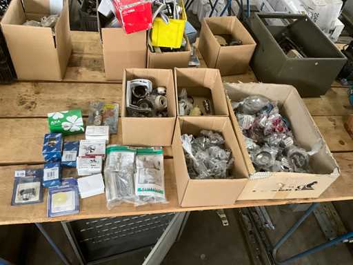 Batch of sanitary ware