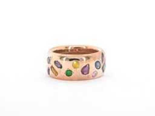 Gold jewellery and diamonds
