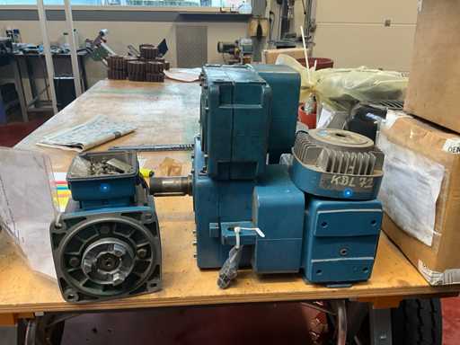 3 x reduction housing and extra