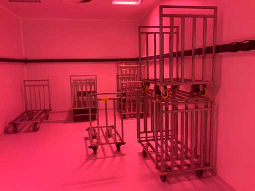 Wagen für Zoohandlungen aus Edelstahl