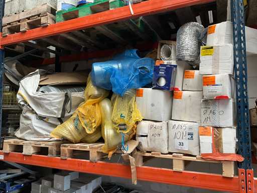 Różne kanały wentylacyjne i filtry