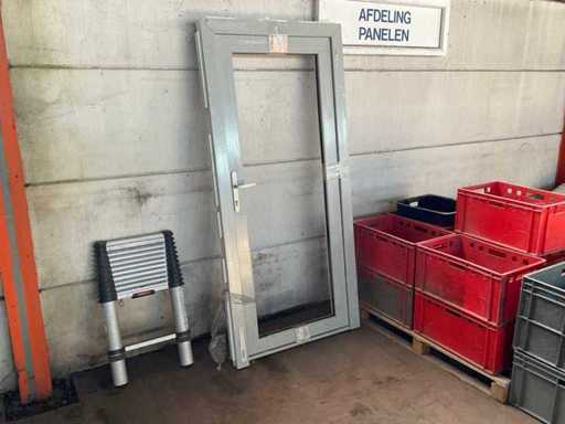 Kunststoff-Außentür