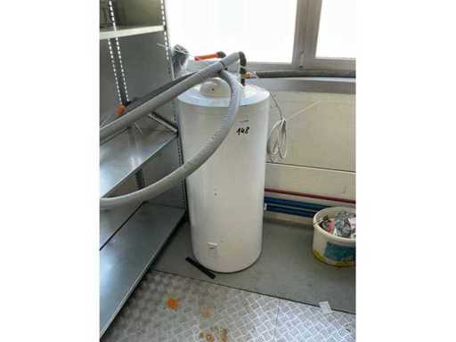 Hot water boiler