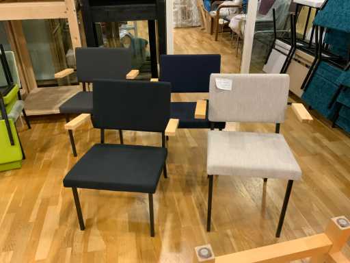 Lensvelt “Gerrit Veenendaal” Stoel met armleuningen (4x)