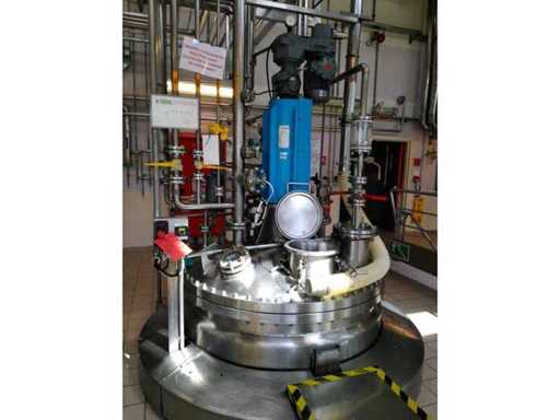 2001 - 4265 liter stainless steel reactor