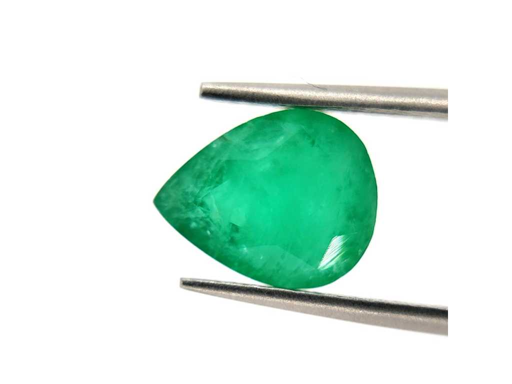 Natural emerald 2.40 carats IGI certified